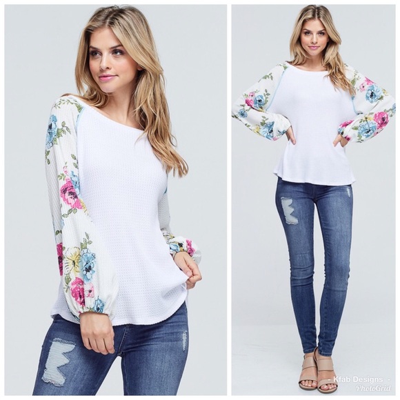 🌺Stunning White Waffle Knit Balloon Sleeve Top! - Picture 5 of 8